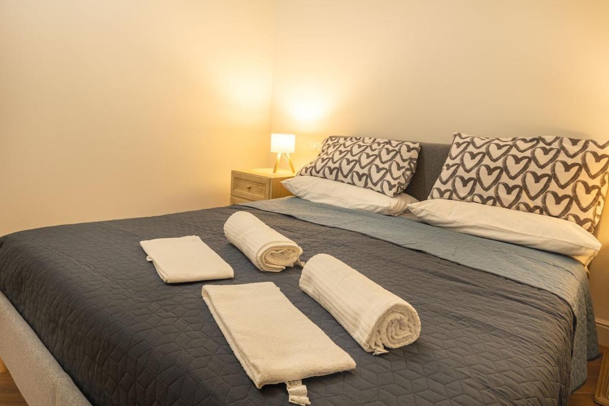 Apartamento Modern Two-room Near Station And Airport *