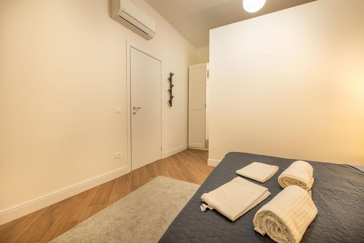 Apartamento Modern Two-room Near Station And Airport Florencia